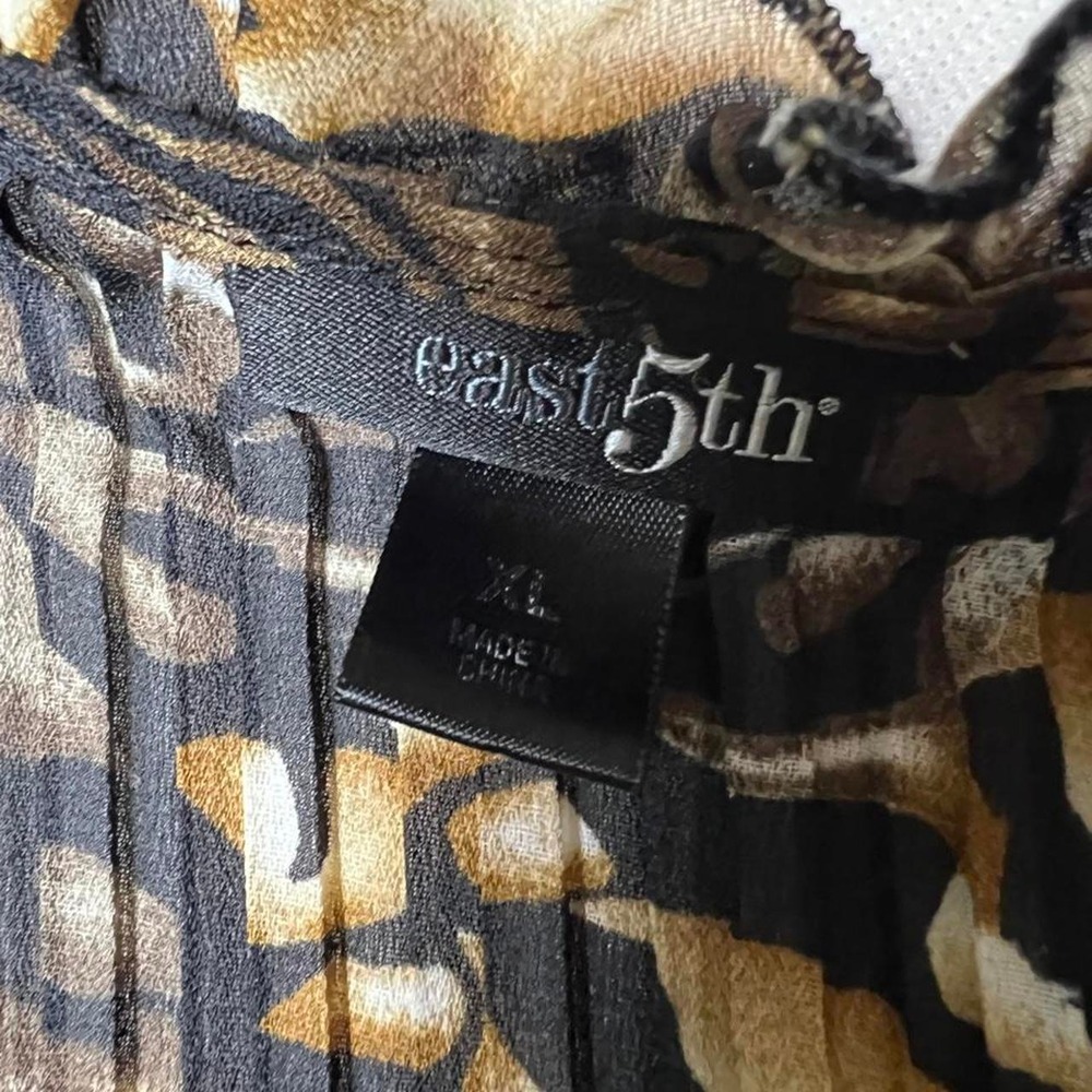 Brown and black abstract swirl blouse with ruffles - Picture 5 of 6